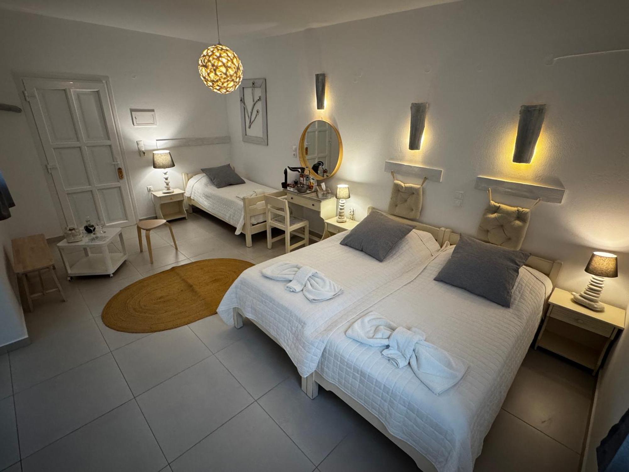 Apartment Diplos Páros